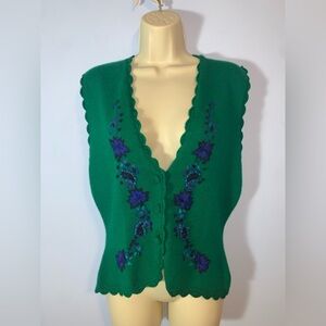 Koret vintage Green Cardigan Purple blue Floral Embroidery scalloped vneck small